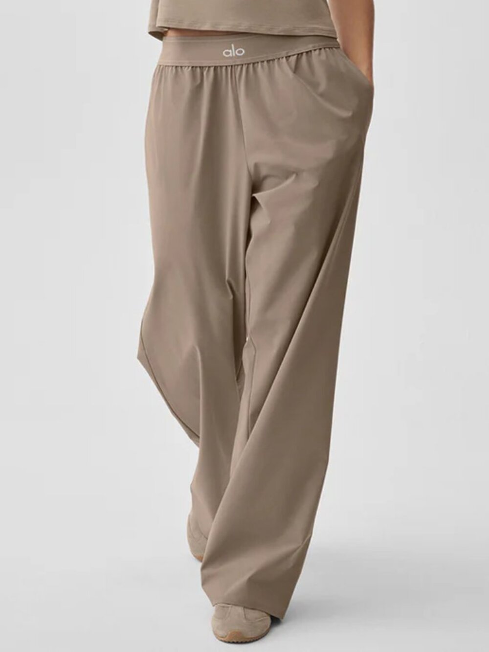 Brand new ALO Yoga Women's Suit Up Trouser Gravel Color ( Regular )🤗👖